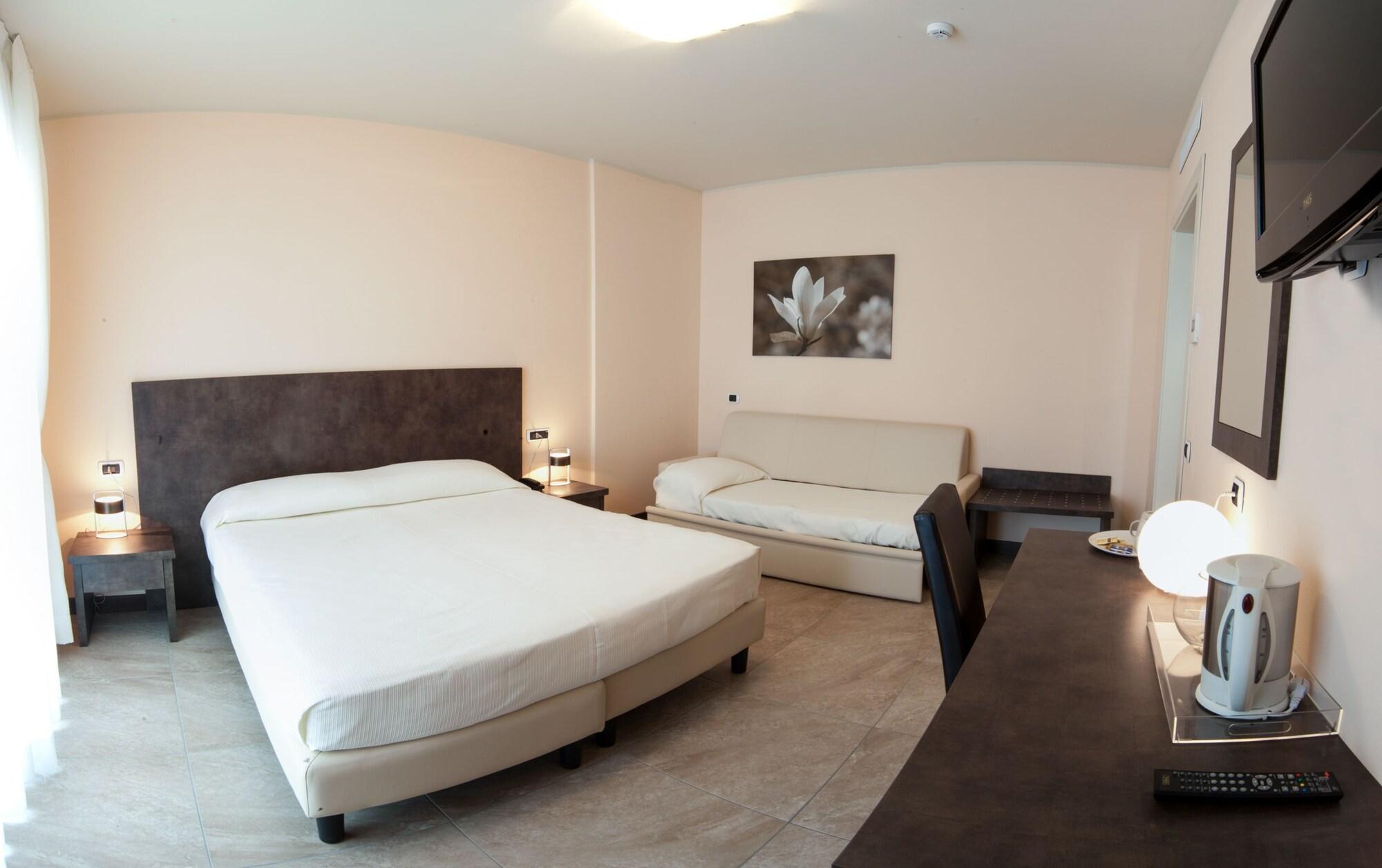 Hotel Kent Milano Marittima Extérieur photo