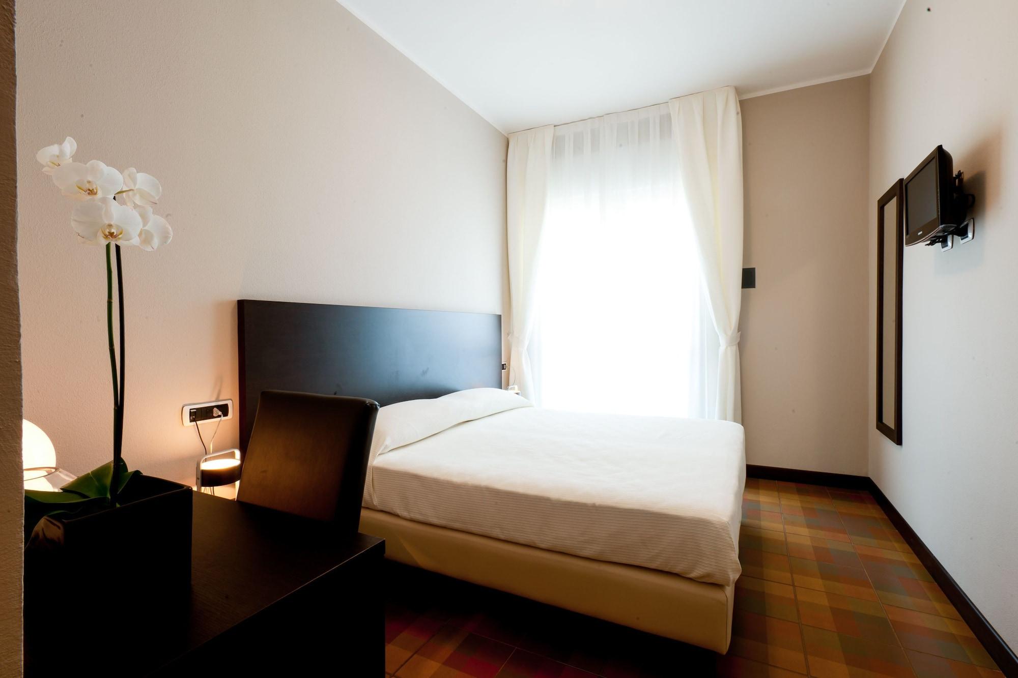 Hotel Kent Milano Marittima Extérieur photo