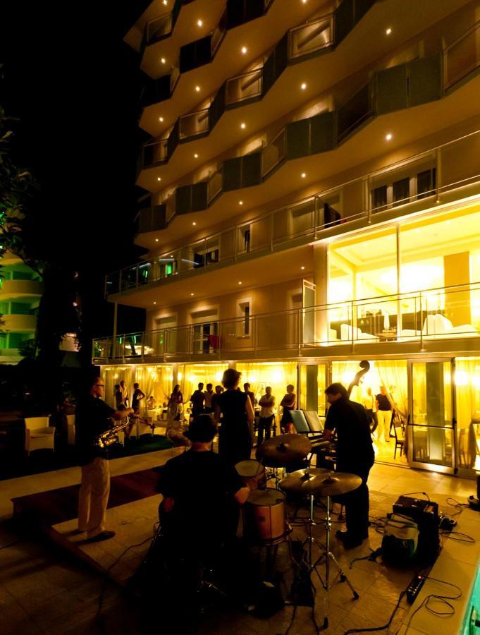 Hotel Kent Milano Marittima Extérieur photo