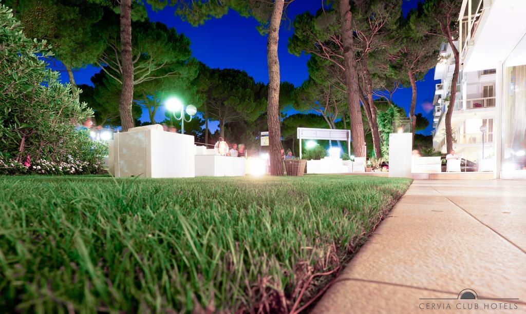 Hotel Kent Milano Marittima Extérieur photo
